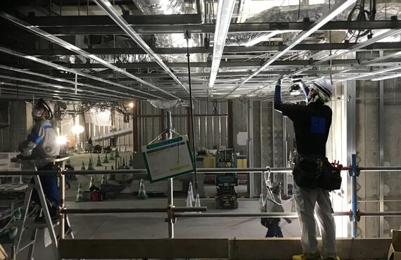 未経験から職人を目指したい方にぴったりの仕事です | 東京で内装工事の求人なら株式会社B-クリエイト